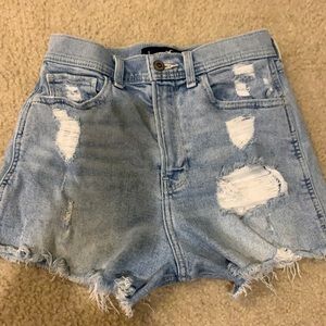 HOLLISTER Ultra High Rise Shorts